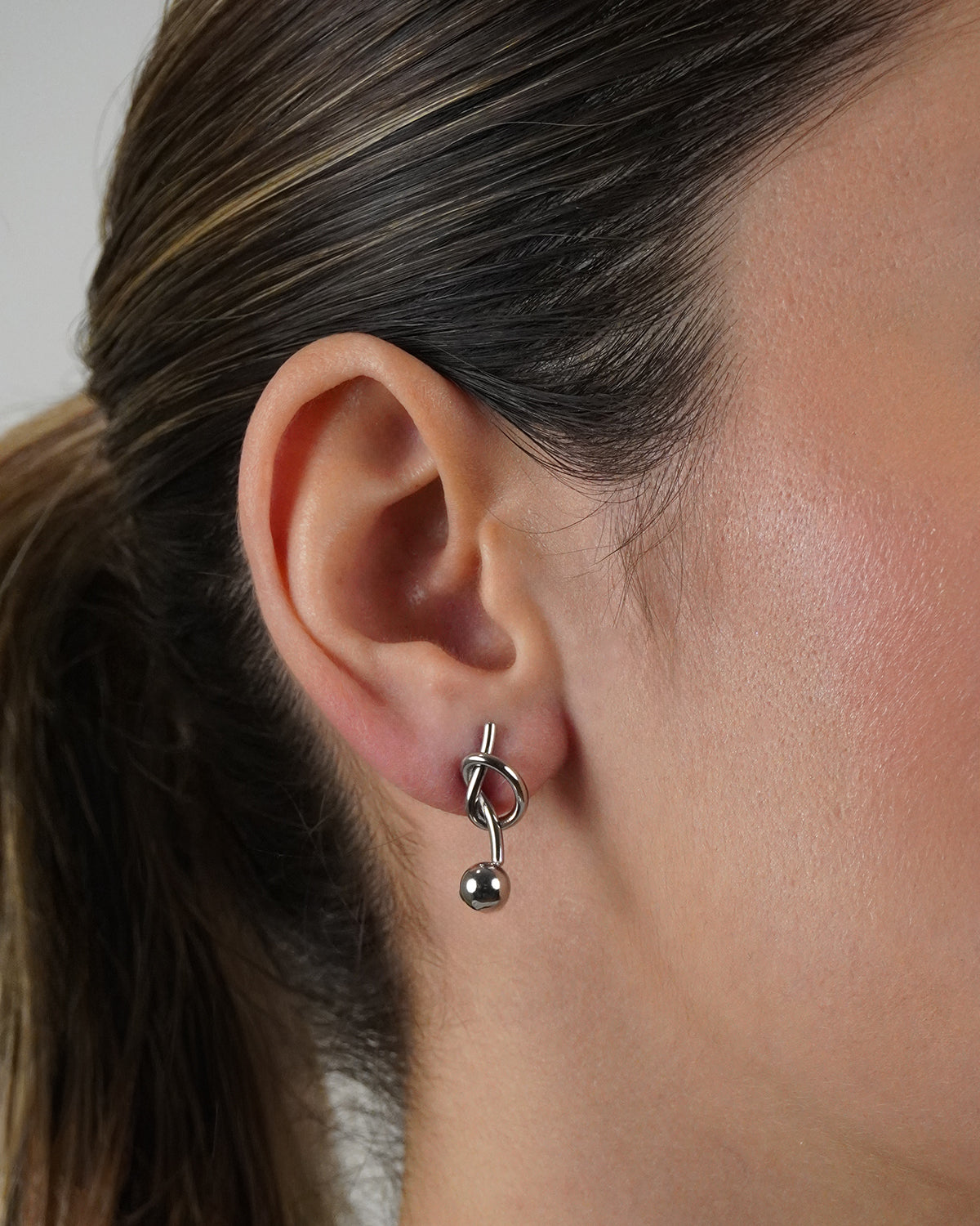 TEMPLA knot earrings