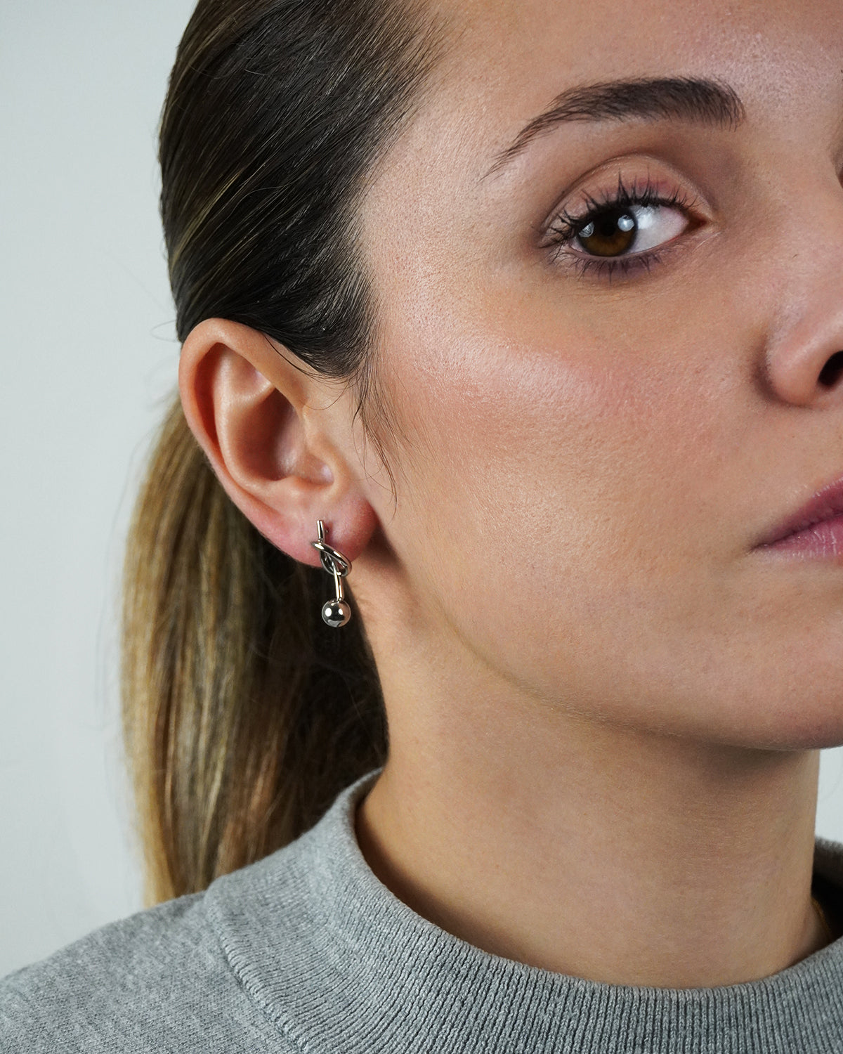 TEMPLA knot earrings