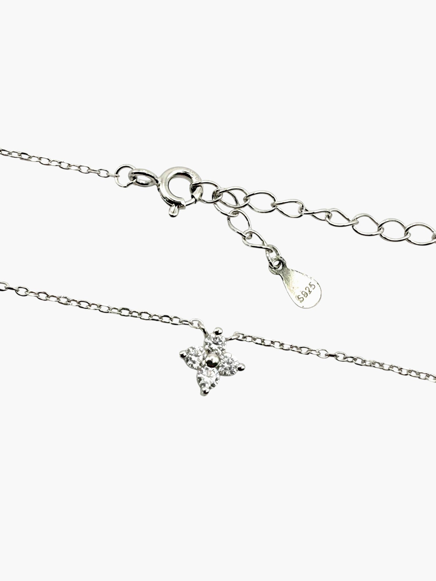 TEMPLA bloom silver necklace